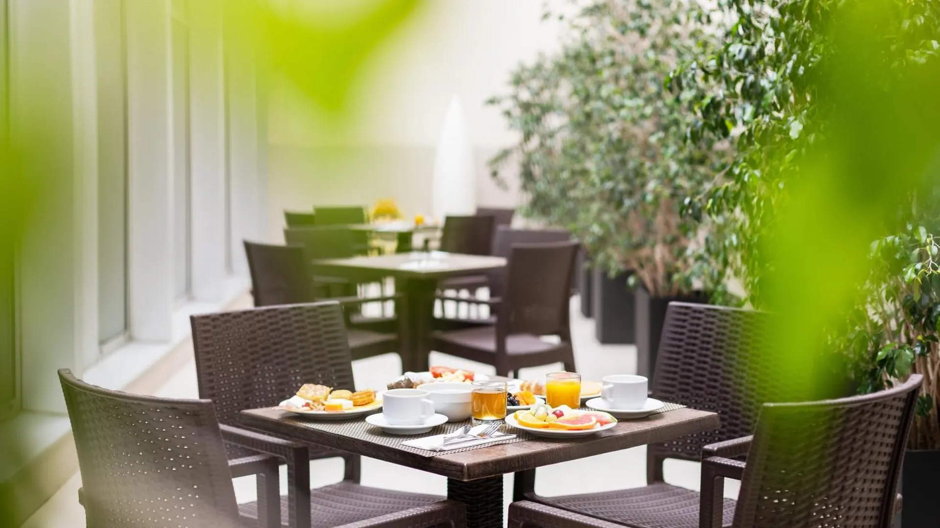 ***  Hotel Lugano Barcelona España