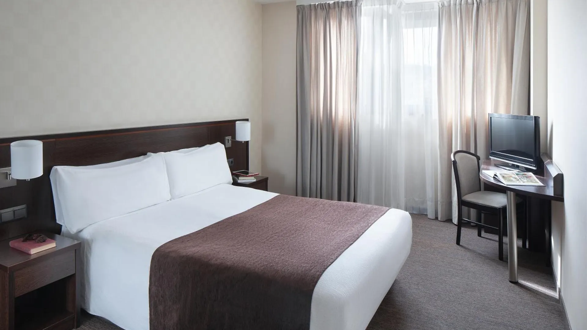 Hotel Lugano Barcelona 3*,  España